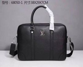 Picture of LV Mens Bags _SKUfw127399451fw